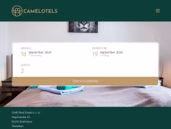 Camelotels logo